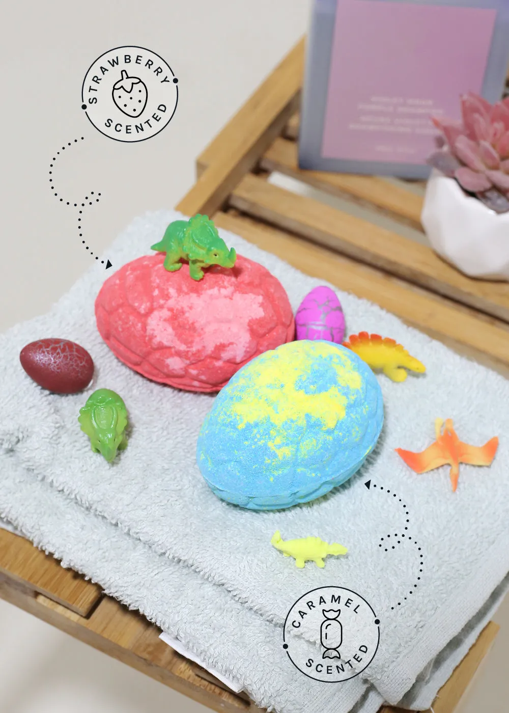 AOA Dino Egg Bath Bomb - Strawberry