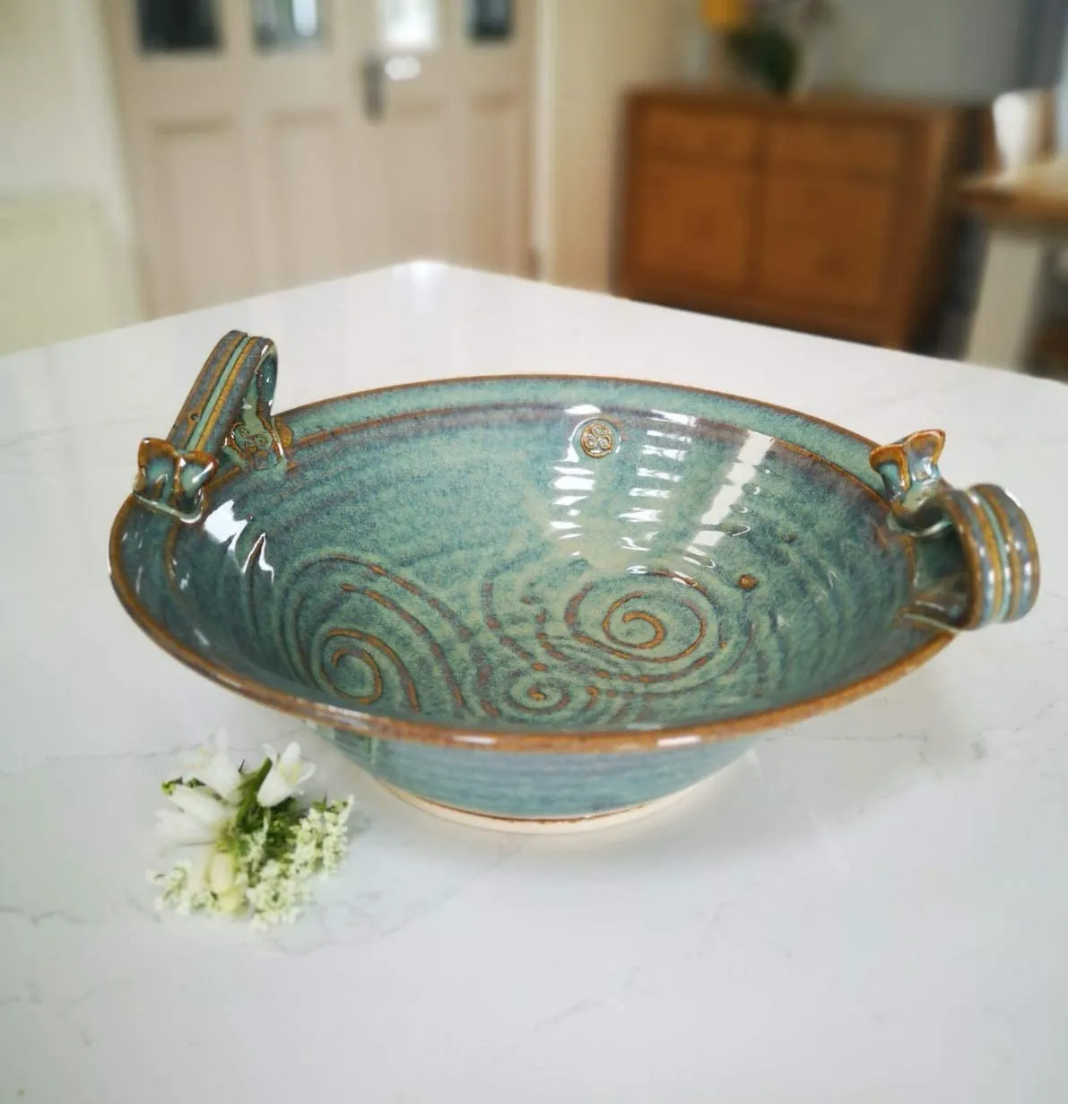 Castle Arch Pottery Celtic Bowl Hand-Glazed With Ancient Celtic Symbol 10 Inches In Diameter, 4 Inches in Height 1000 ML