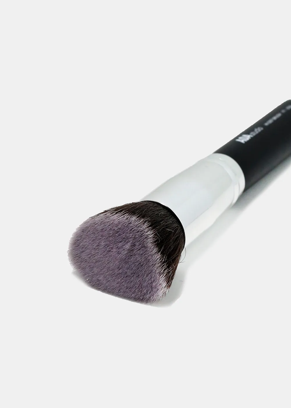 The F1 & E101 Kabuki Brush Duo