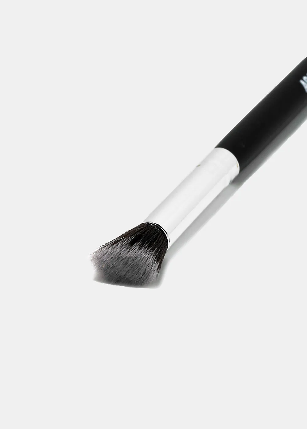 The F2 & E102 Kabuki Brush Duo