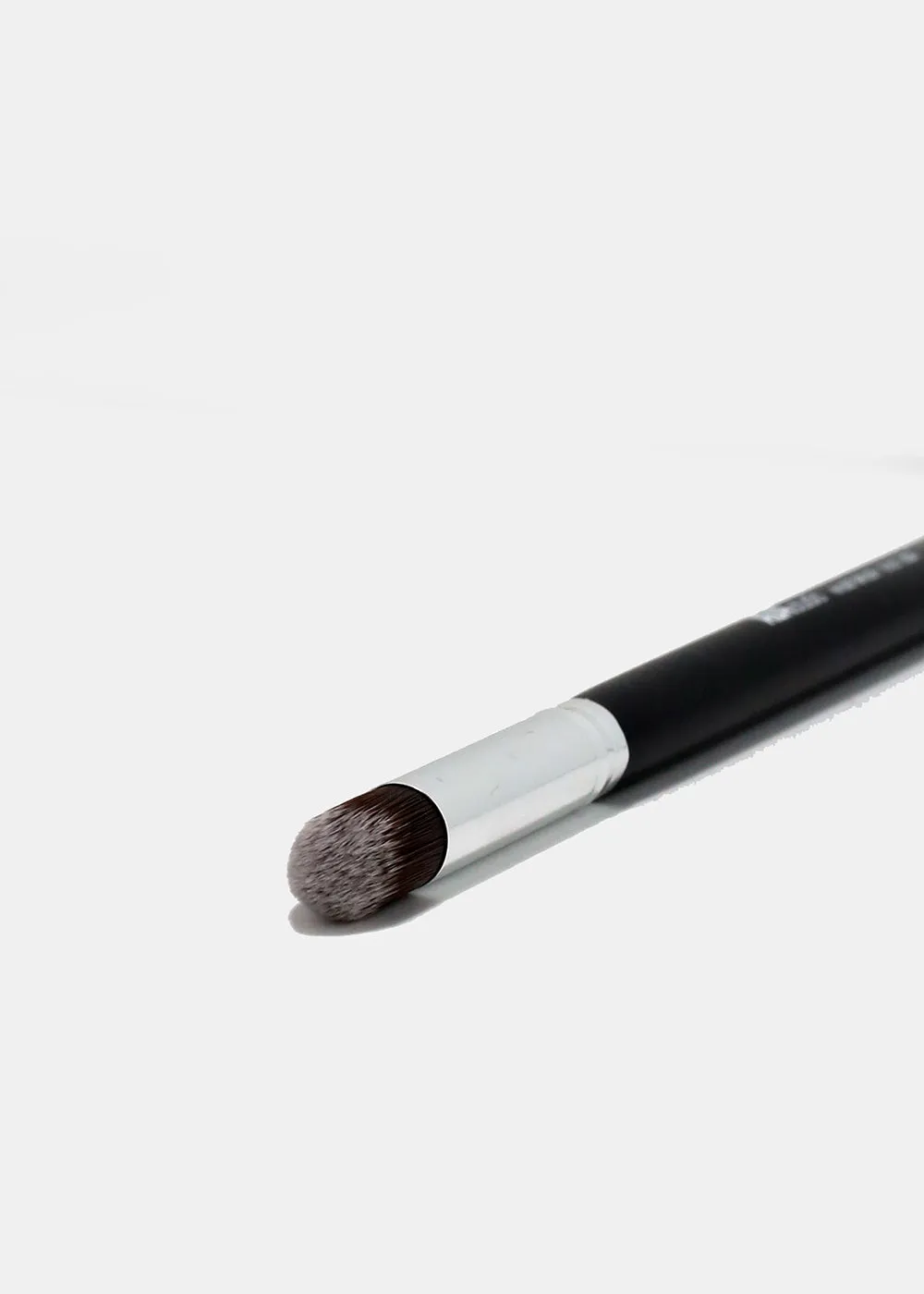 The F5 & E105 Kabuki Brush Duo